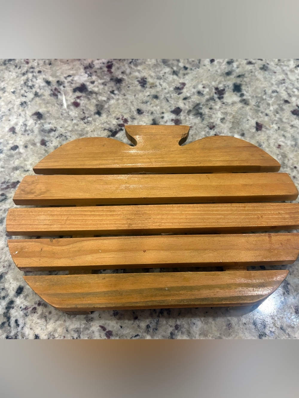 Wooden apple shaped trivet unbranded good preowned condition